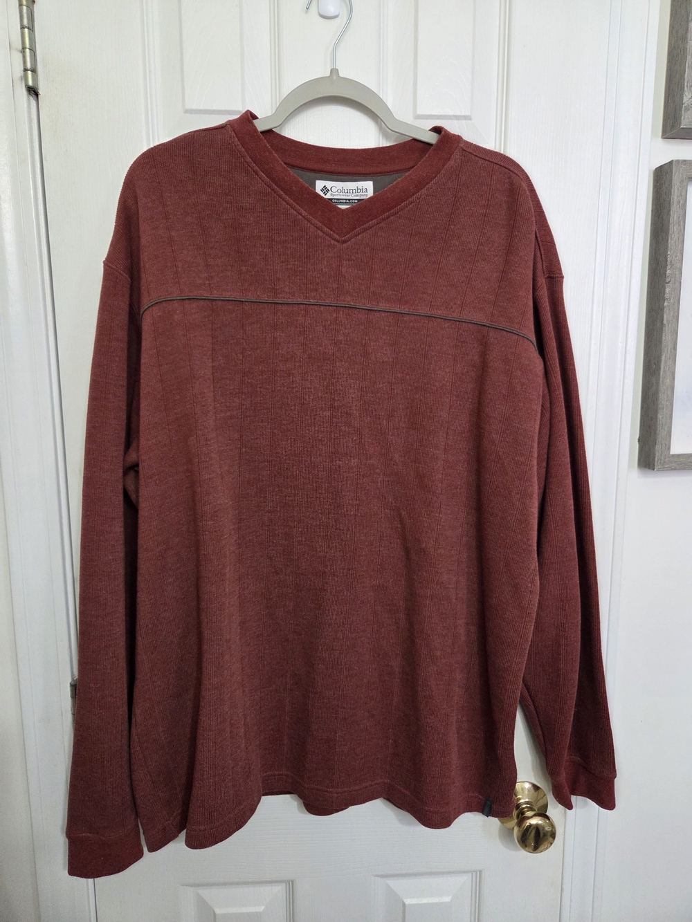 Columbia Men's V-Neck Long Sleeve Sweater - Brick Red